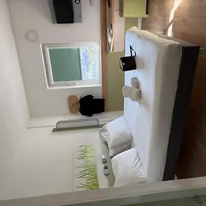2* Hotel Ibis Budget Centre Crown Point Road