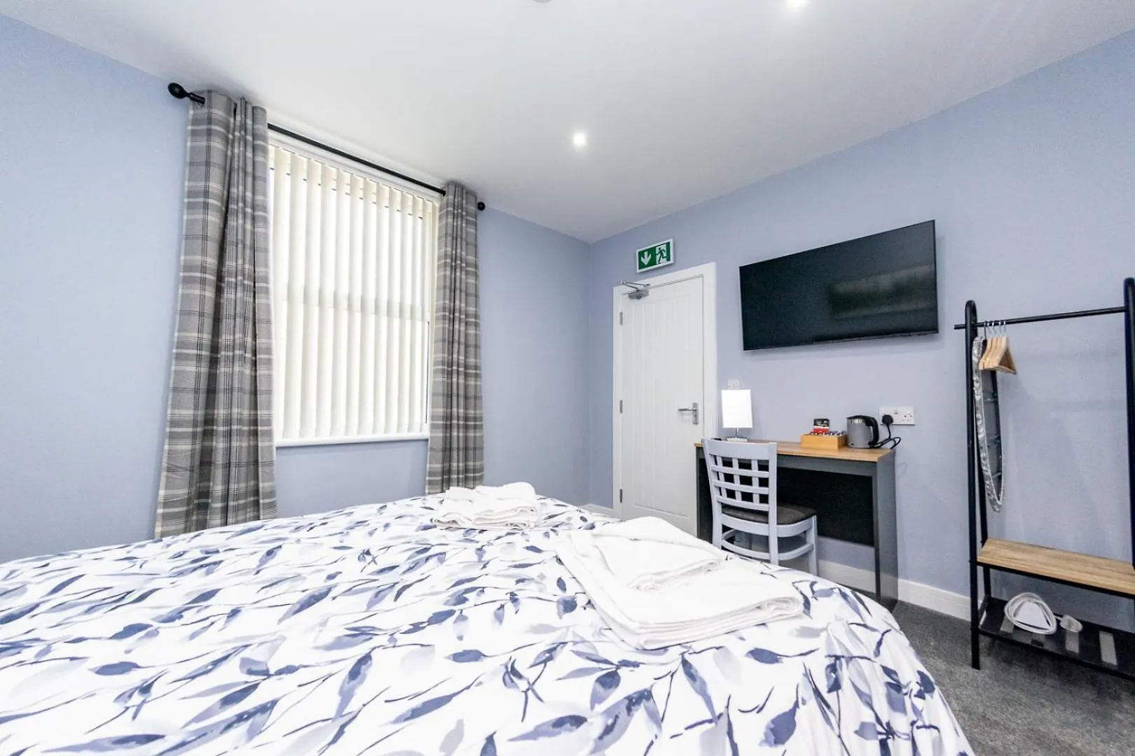 The Halfway House Inn Leeds  Bed & Breakfast