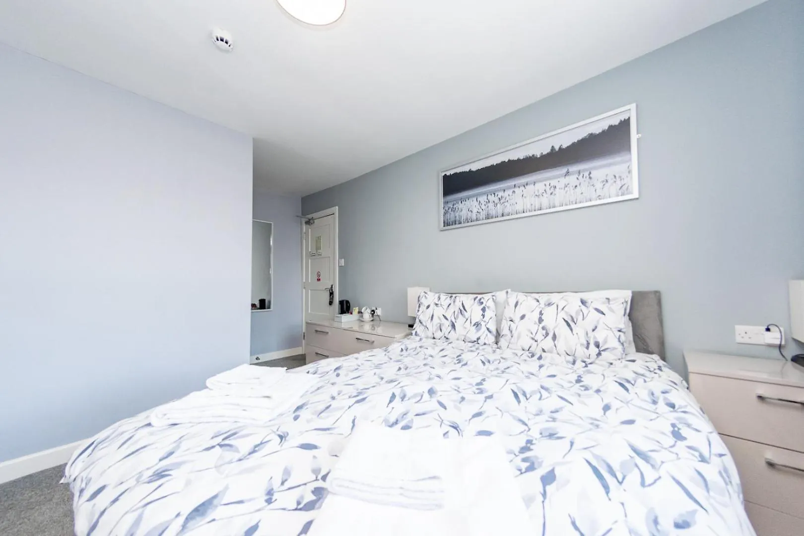 The Halfway House Inn Leeds  Bed & Breakfast Leeds (West Yorkshire)